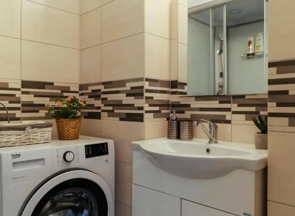 Central Apartment Lime Bucarest